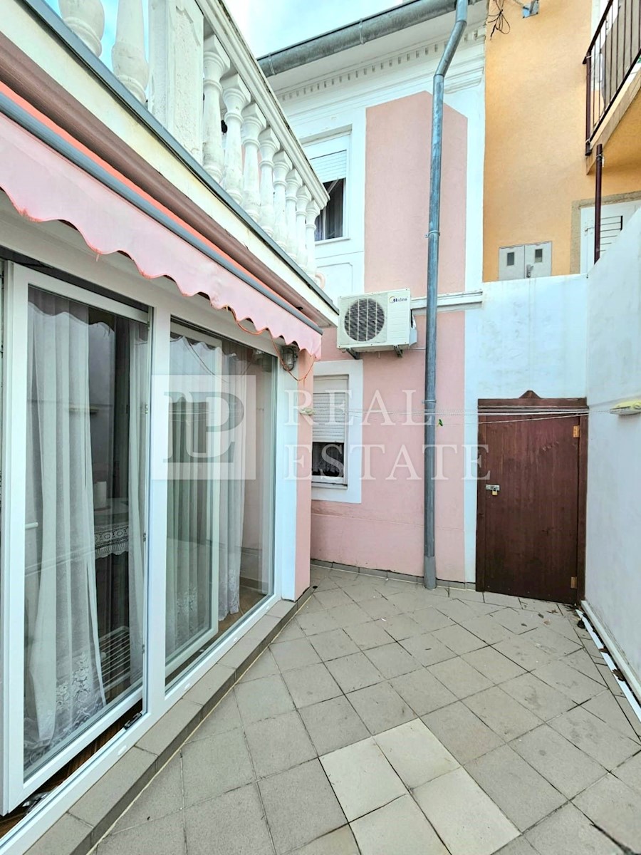 Haus Zu verkaufen - PRIMORSKO-GORANSKA CRIKVENICA