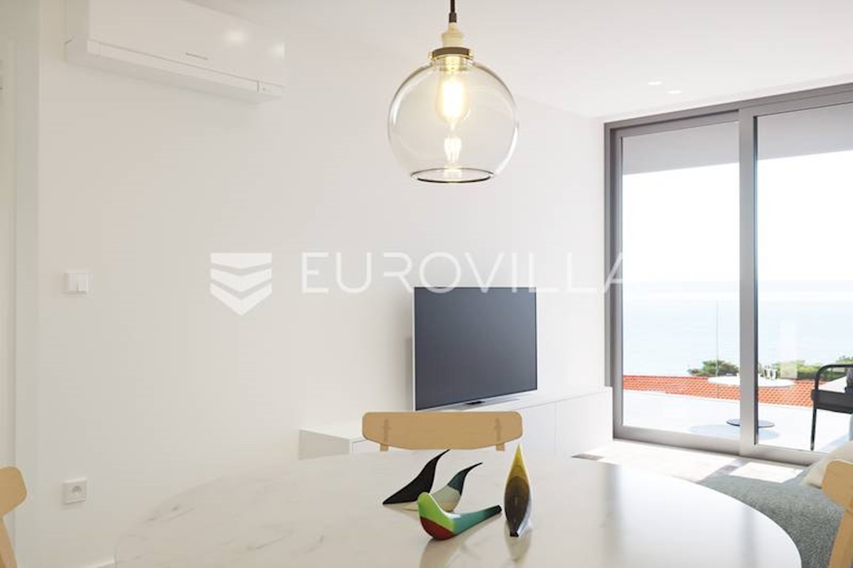 Flat For sale - SPLITSKO-DALMATINSKA BAŠKA VODA