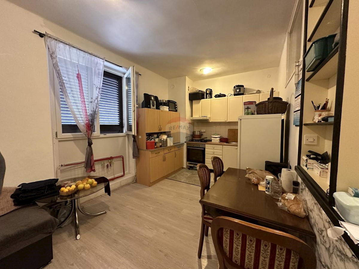 Flat For sale - ISTARSKA RAŠA