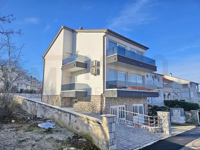 House for sale 336 m² – Njivice