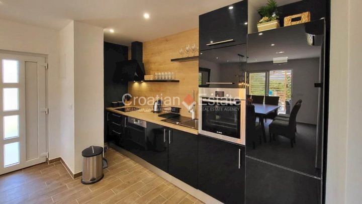 Casa In vendita - Splitsko-dalmatinska Trogir - foto 2/15
