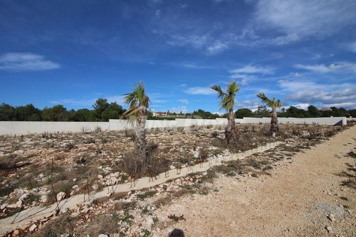 Terrain à vendre 753 m² – Vir