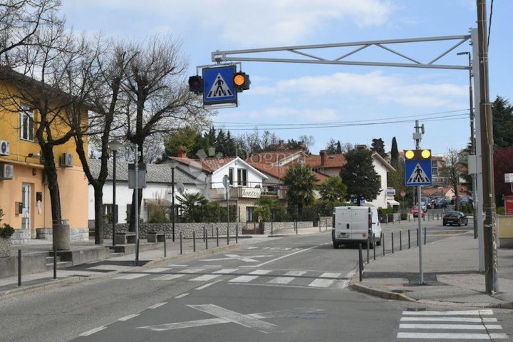 Gewerbefläche zu verkaufen 550 m² – Viškovo