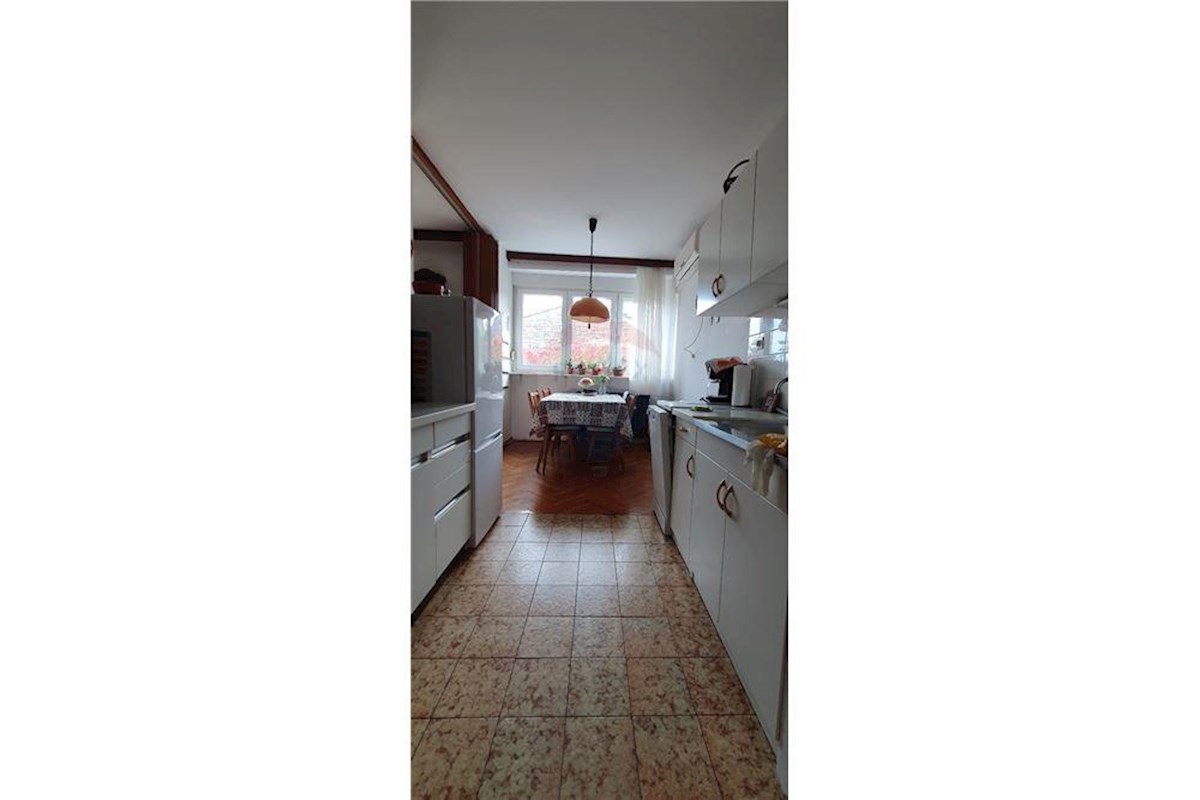 Flat For sale - ŠIBENSKO-KNINSKA KNIN