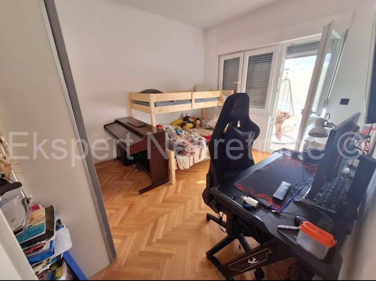 Flat For sale - SPLITSKO-DALMATINSKA KAŠTELA