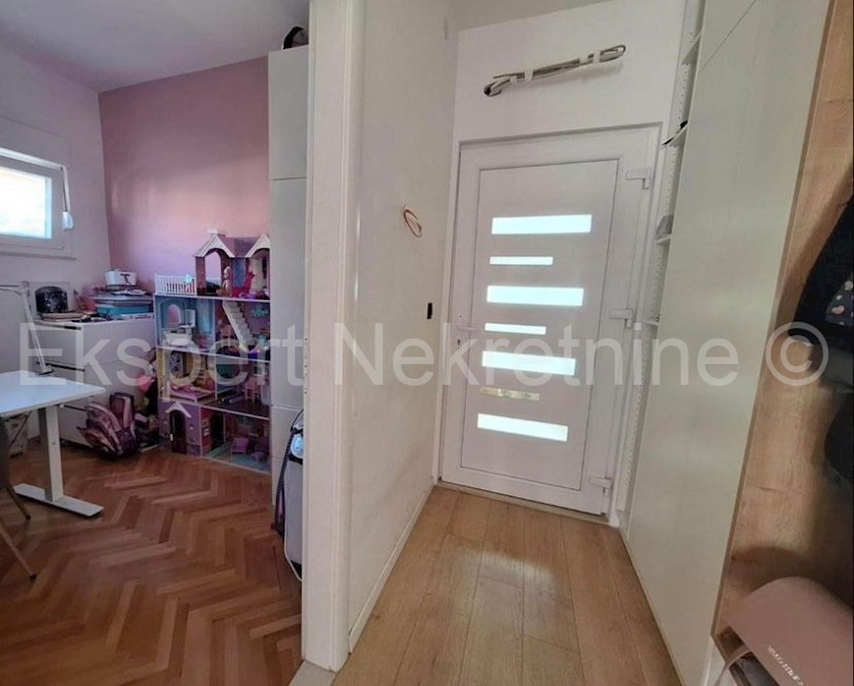 Flat For sale - SPLITSKO-DALMATINSKA KAŠTELA