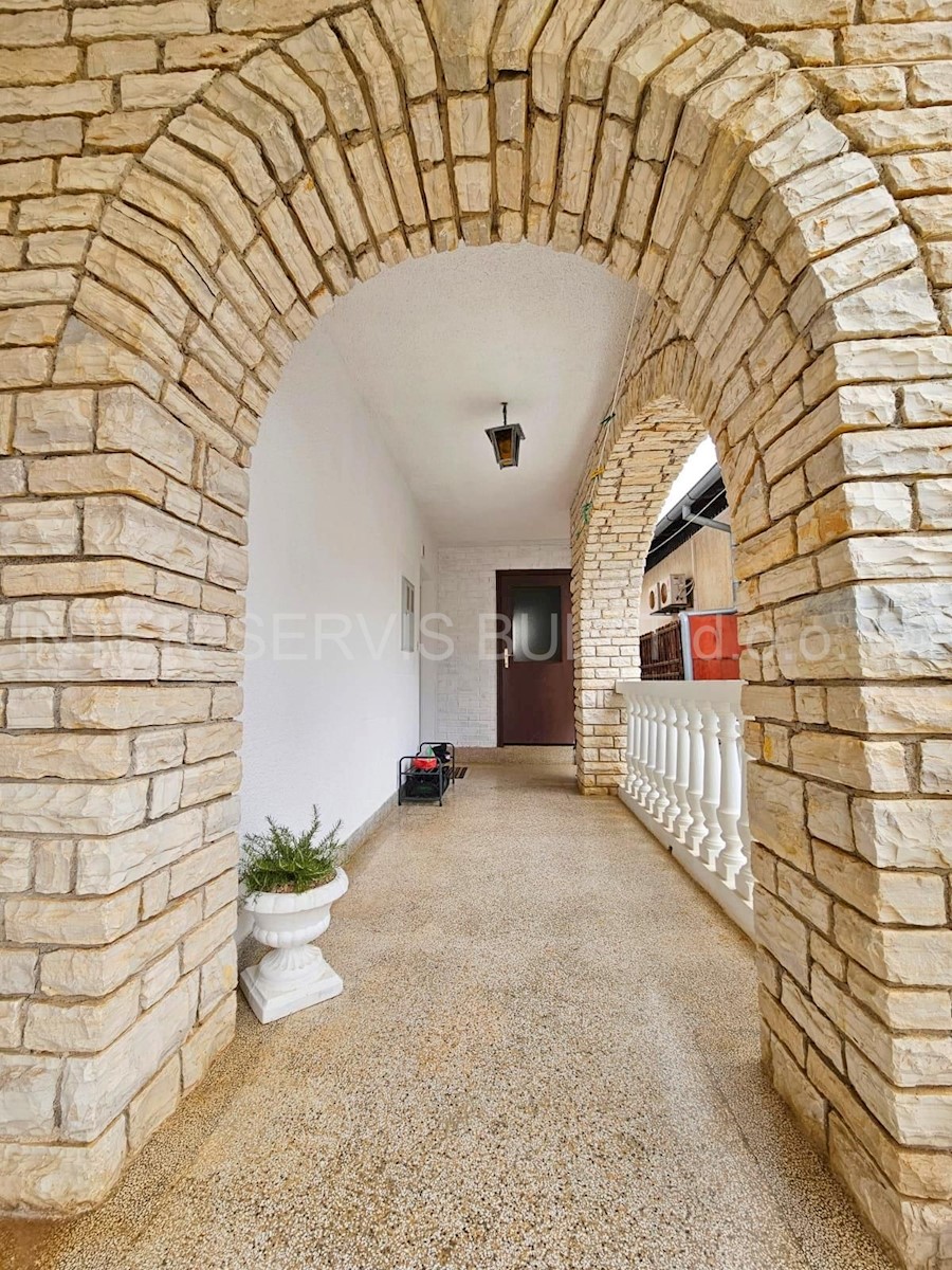 House For sale - ŠIBENSKO-KNINSKA TRIBUNJ