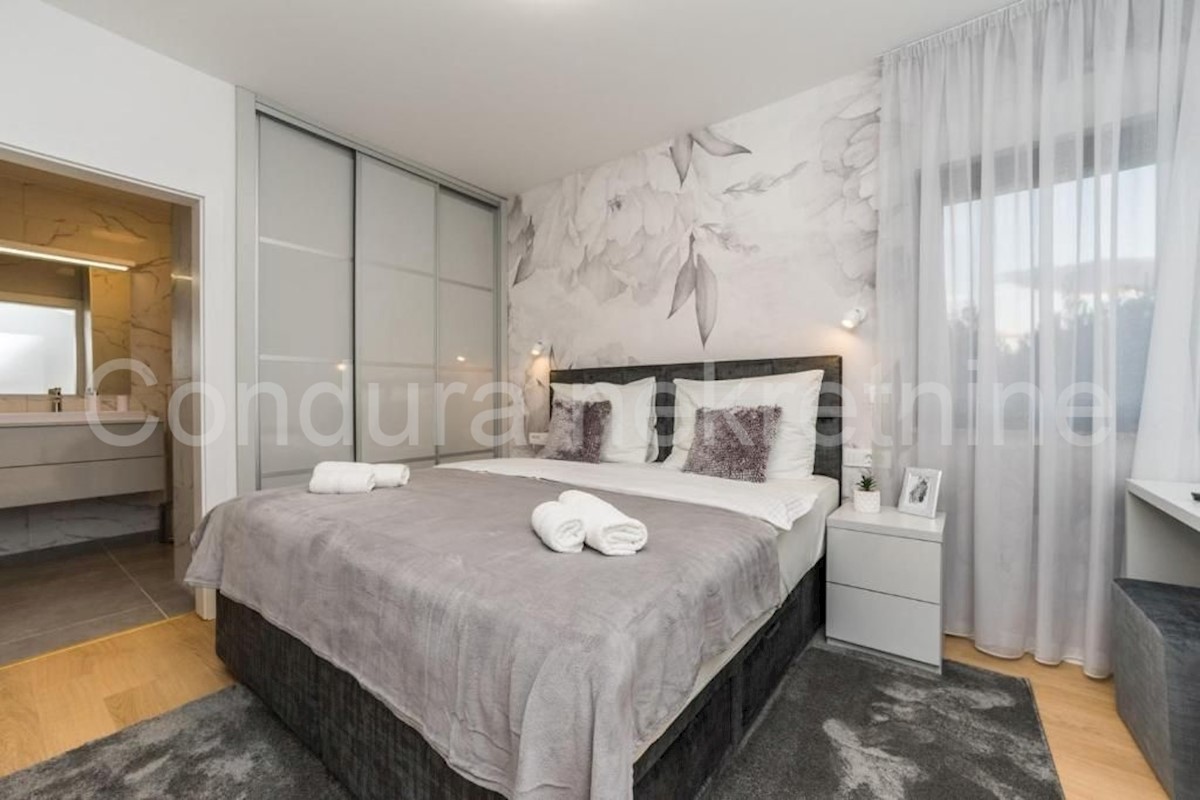 House For sale - ZADARSKA NIN