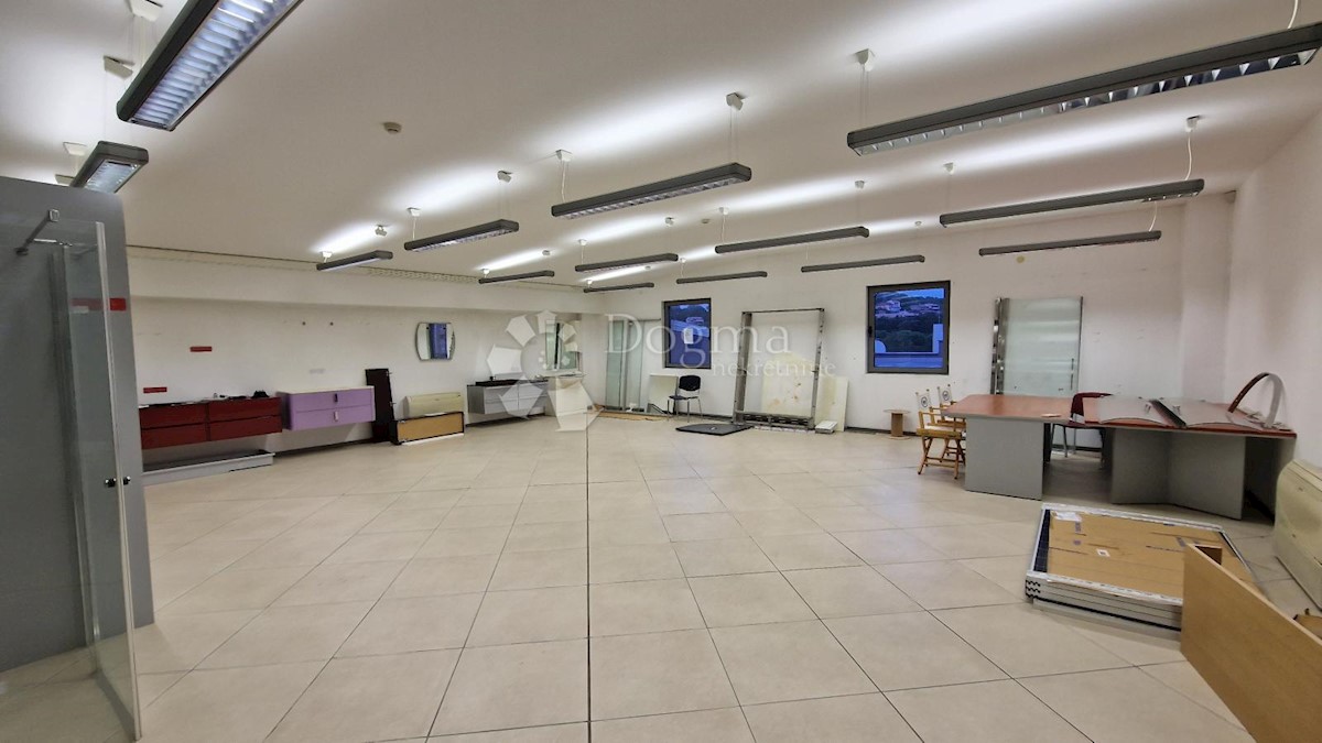 Business premises For rent - ISTARSKA PULA