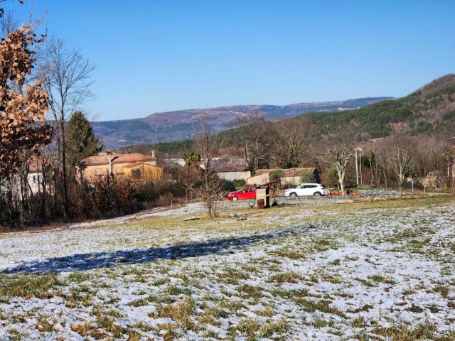Pozemek na prodej 1256 m² – Karojba