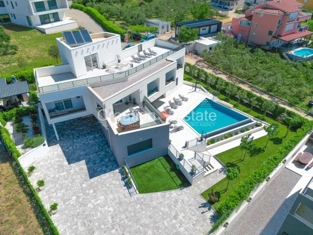 Maison À vendre - Splitsko-dalmatinska Split - foto 2/24