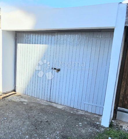Flat for sale 18 m² – Pula