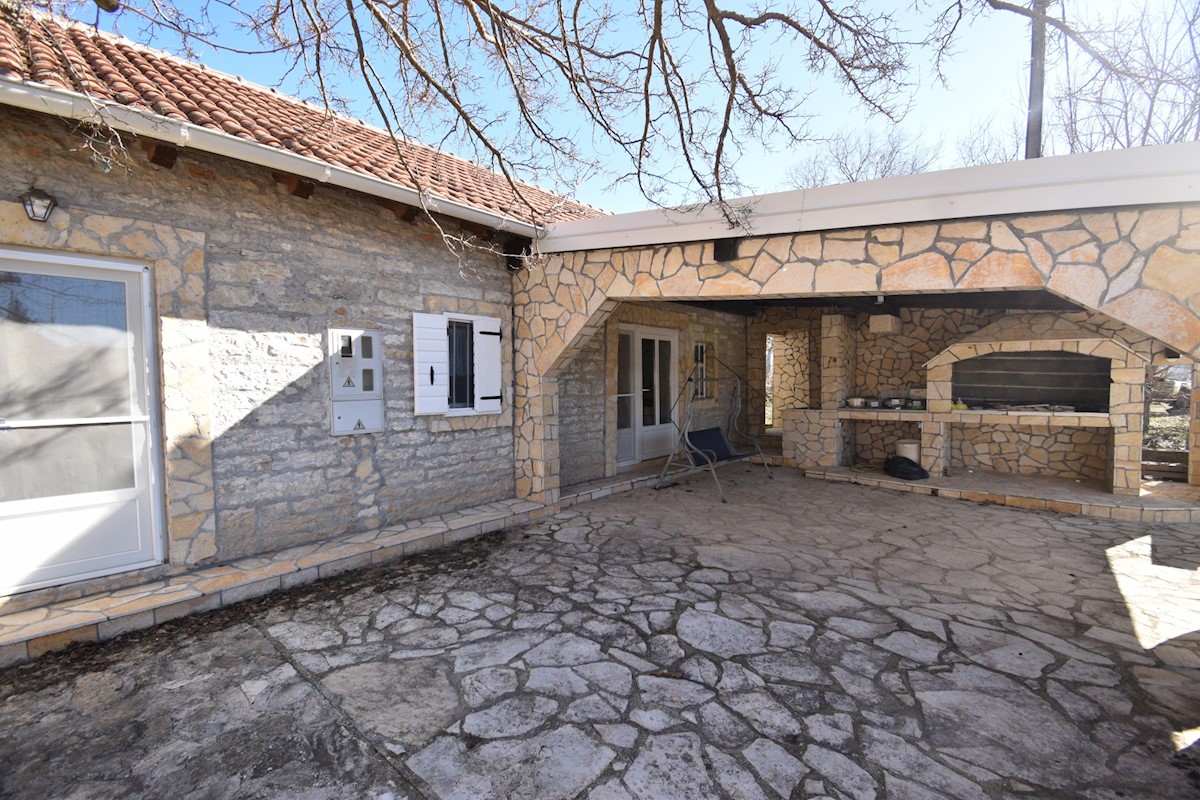 Casa In vendita - ŠIBENSKO-KNINSKA SKRADIN