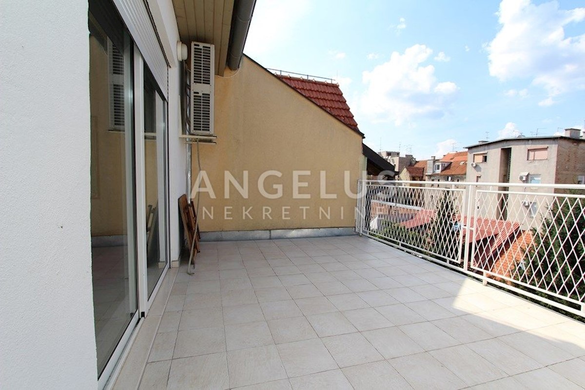 Appartement À louer - GRAD ZAGREB ZAGREB