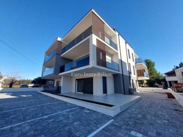 Appartement à vendre 196 m² – Srima