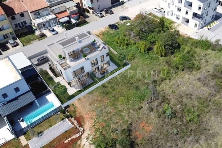 Appartement à vendre – Zambratija