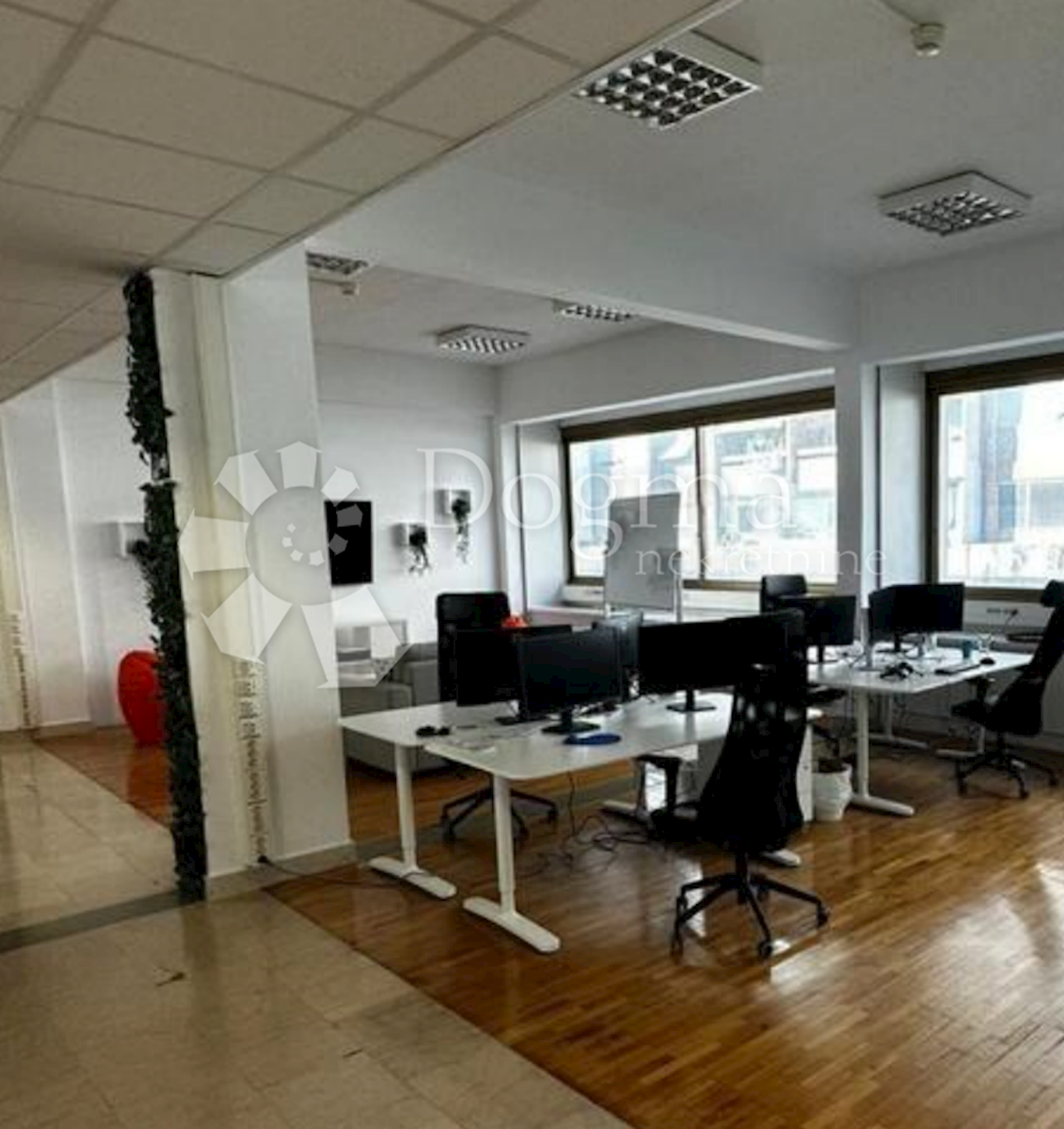 Business premises For rent - SPLITSKO-DALMATINSKA SPLIT