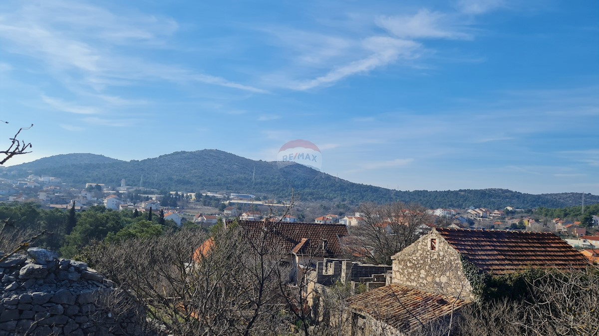 Land For sale - ŠIBENSKO-KNINSKA ŠIBENIK