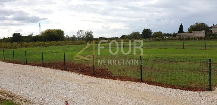 Zemljište na prodaju 517 m² – Medulin