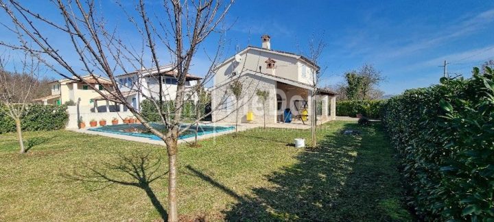 Hiša na predaj 175 m² – Hreljići