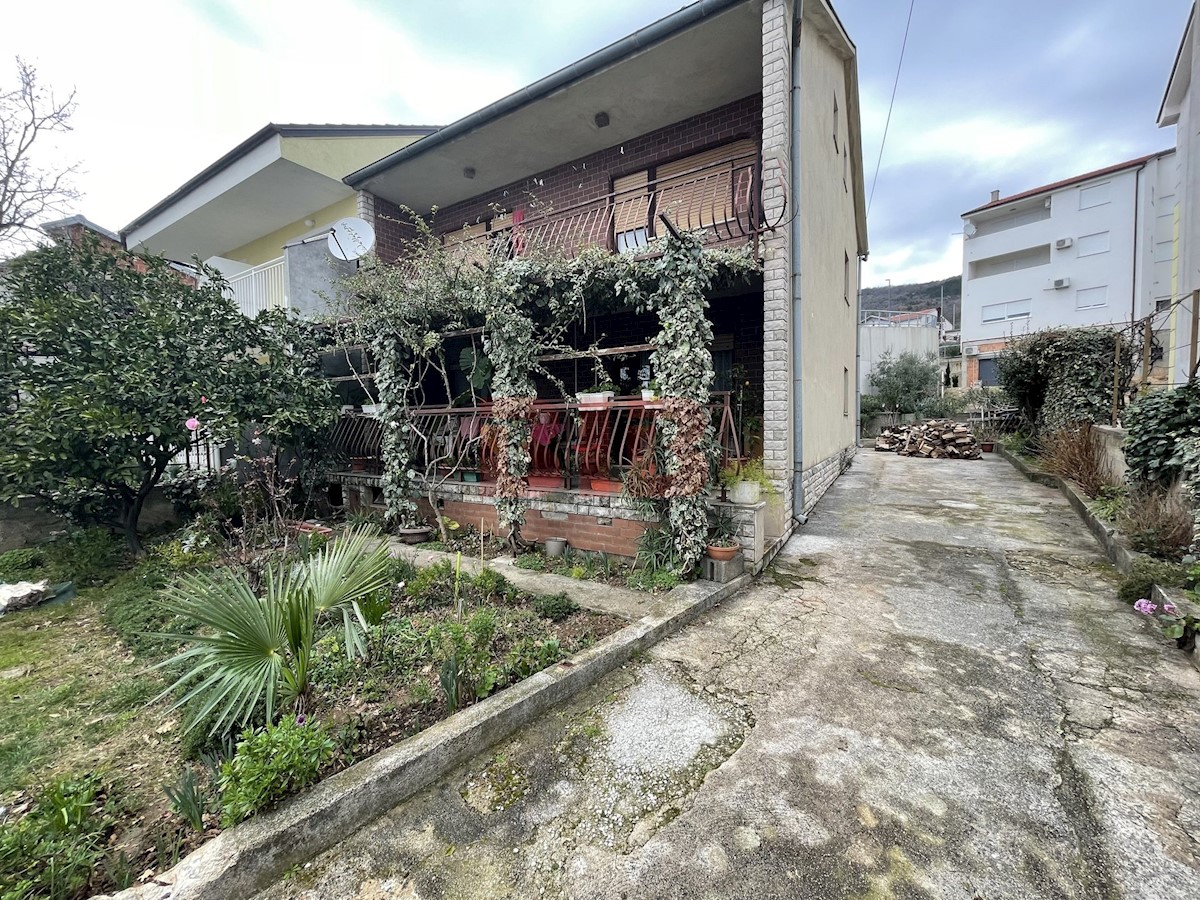 Kuća Na prodaju - PRIMORSKO-GORANSKA CRIKVENICA