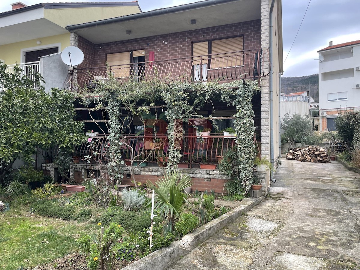 Kuća Na prodaju - PRIMORSKO-GORANSKA CRIKVENICA