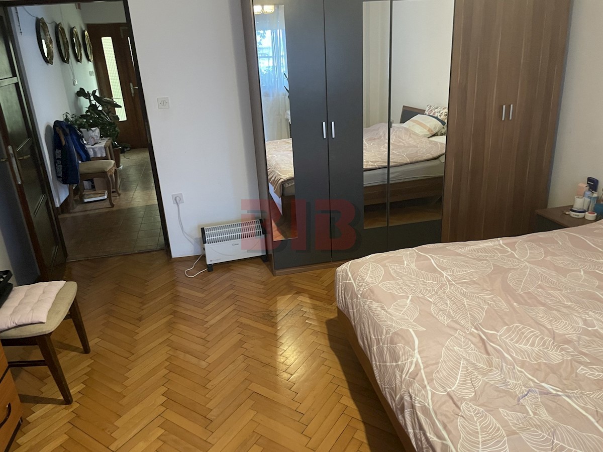 Kuća Na prodaju - PRIMORSKO-GORANSKA CRIKVENICA
