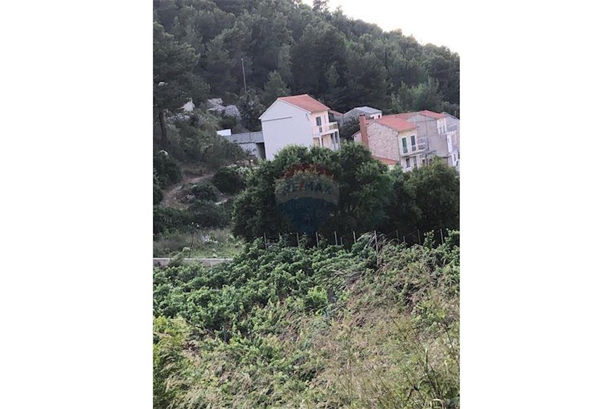 Land For sale - SPLITSKO-DALMATINSKA HVAR