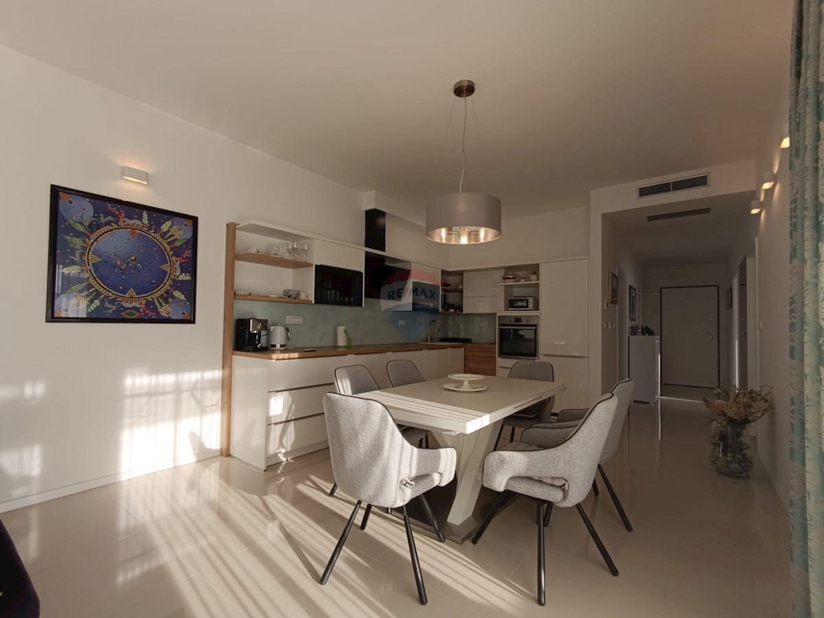 Apartma Na predaj - ŠIBENSKO-KNINSKA VODICE