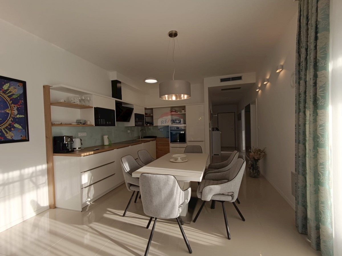 Apartma Na predaj - ŠIBENSKO-KNINSKA VODICE