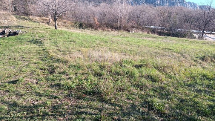 Zemljište na prodaju 700 m² – Bribir