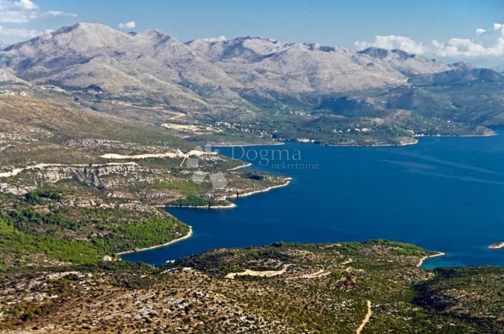 Zemljište na prodaju 276345 m² – Smokovljani
