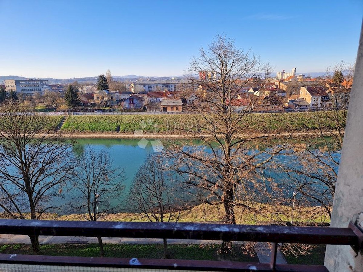 Stan Na prodaju - KARLOVAČKA KARLOVAC