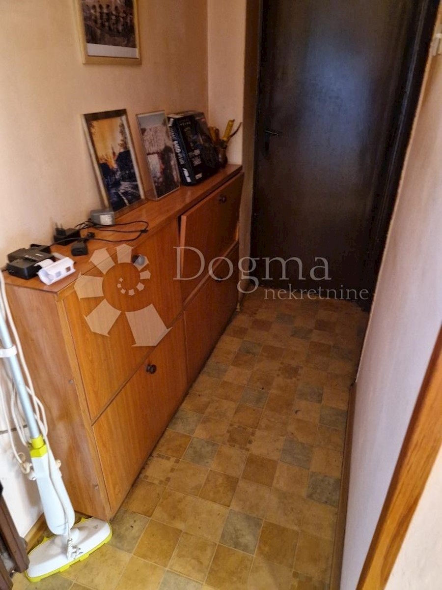 Flat For sale - KARLOVAČKA KARLOVAC