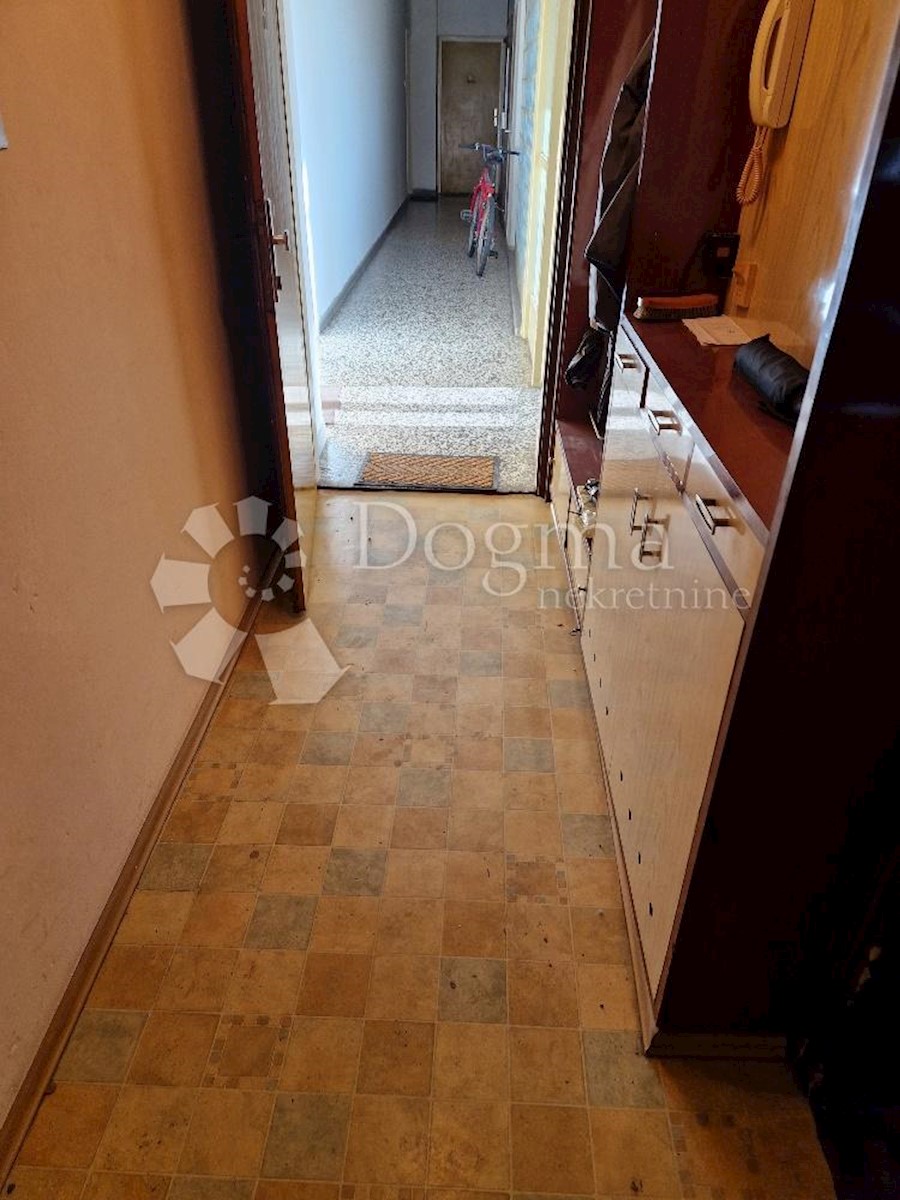 Flat For sale - KARLOVAČKA KARLOVAC