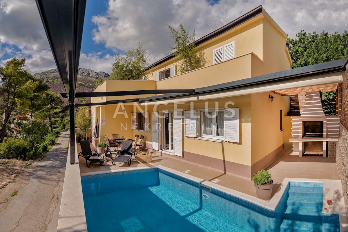 Casa In vendita - SPLITSKO-DALMATINSKA SPLIT