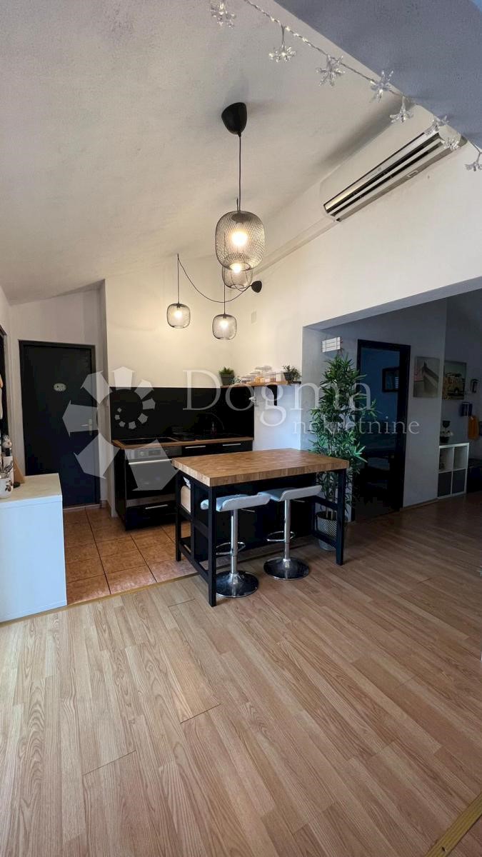 Apartmán Na predaj - PRIMORSKO-GORANSKA RAB