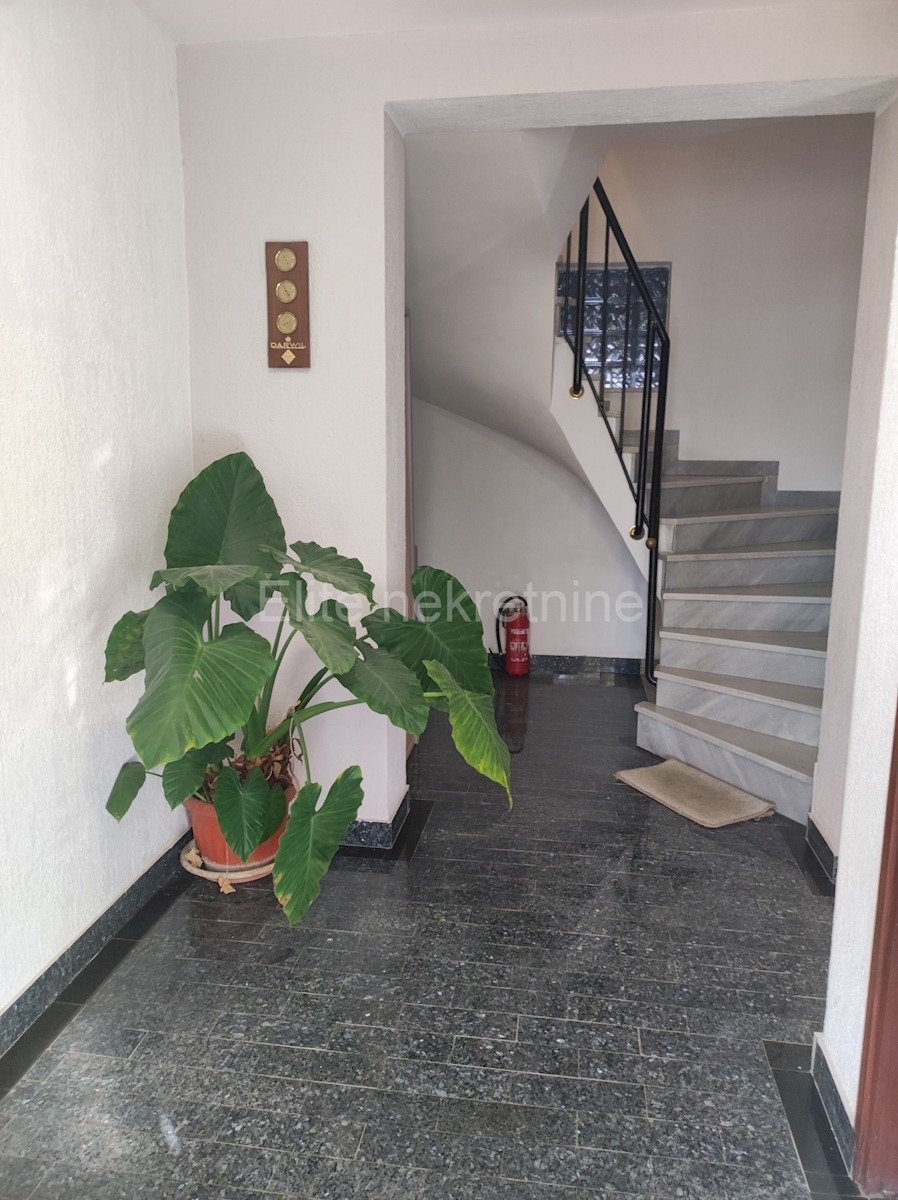 Flat For rent - PRIMORSKO-GORANSKA RIJEKA