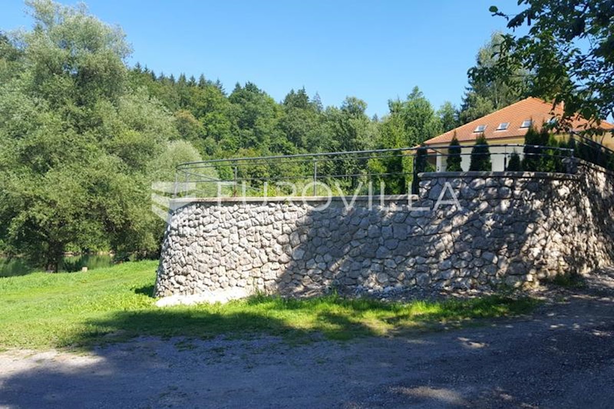 Maison À vendre - KARLOVAČKA OZALJ