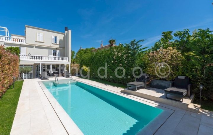 Maison à vendre 310 m² – Rovinj