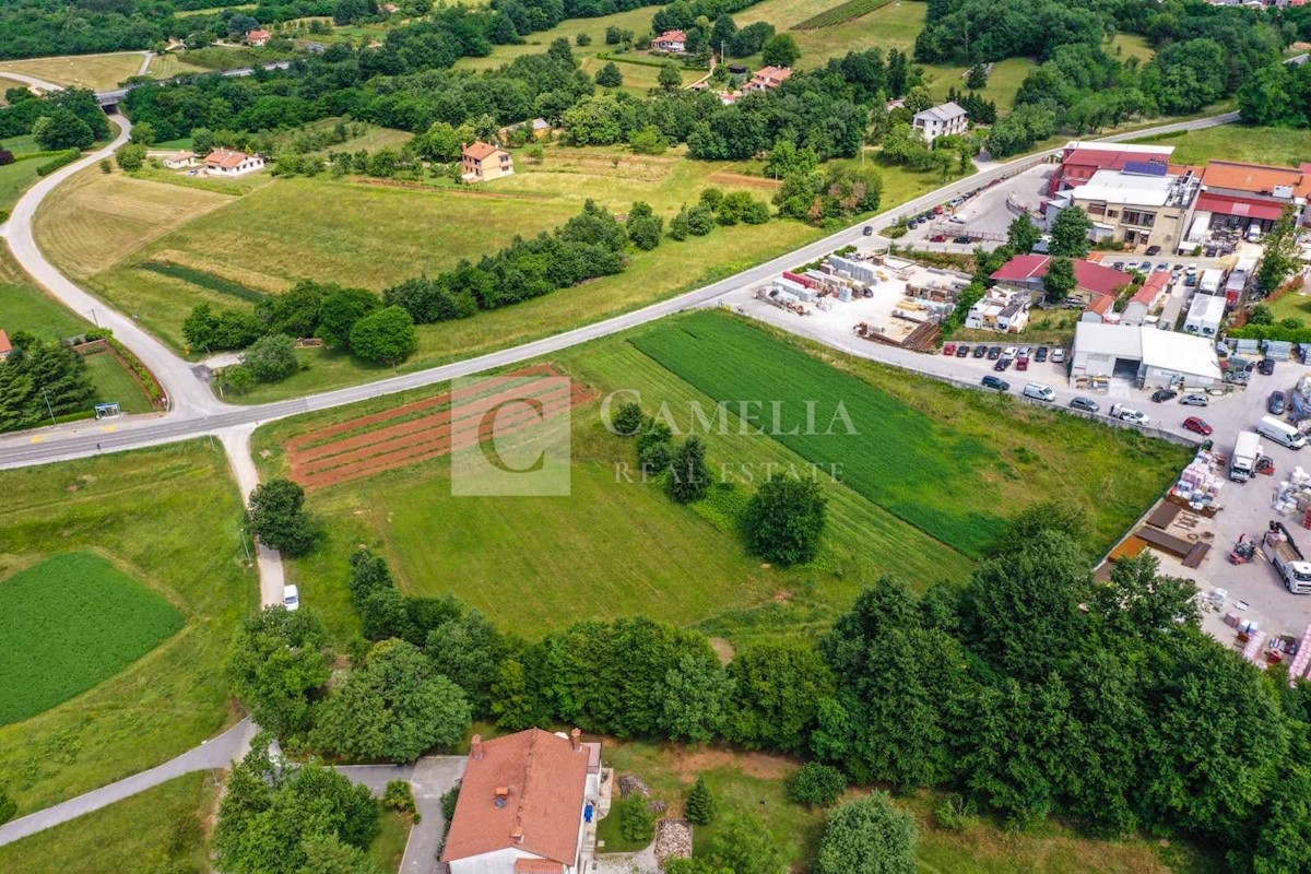Zemljište Na prodaju - ISTARSKA PAZIN