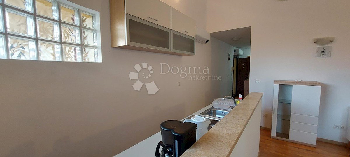 Apartma Na predaj - PRIMORSKO-GORANSKA RAB