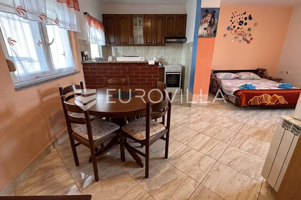 Flat For rent - ISTARSKA ŽMINJ