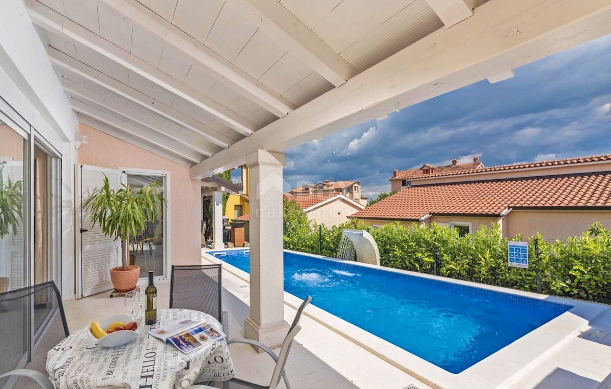Kuća Na prodaju - ISTARSKA POREČ