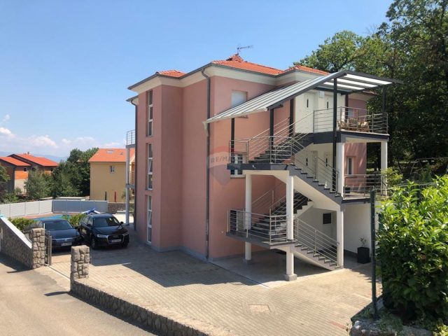 Maison à vendre 300 m² – Oprič