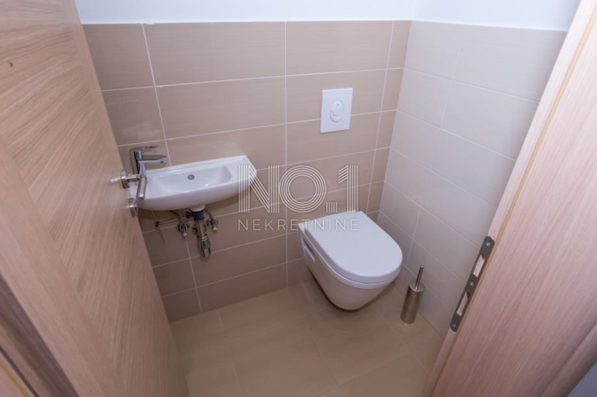 Flat For sale - PRIMORSKO-GORANSKA RAB