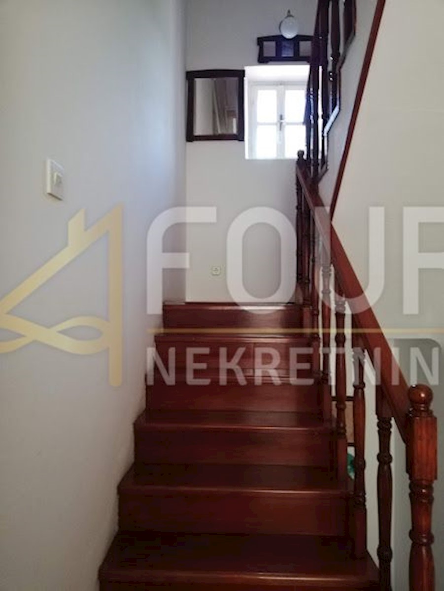 Haus Zu verkaufen - PRIMORSKO-GORANSKA MALI LOŠINJ