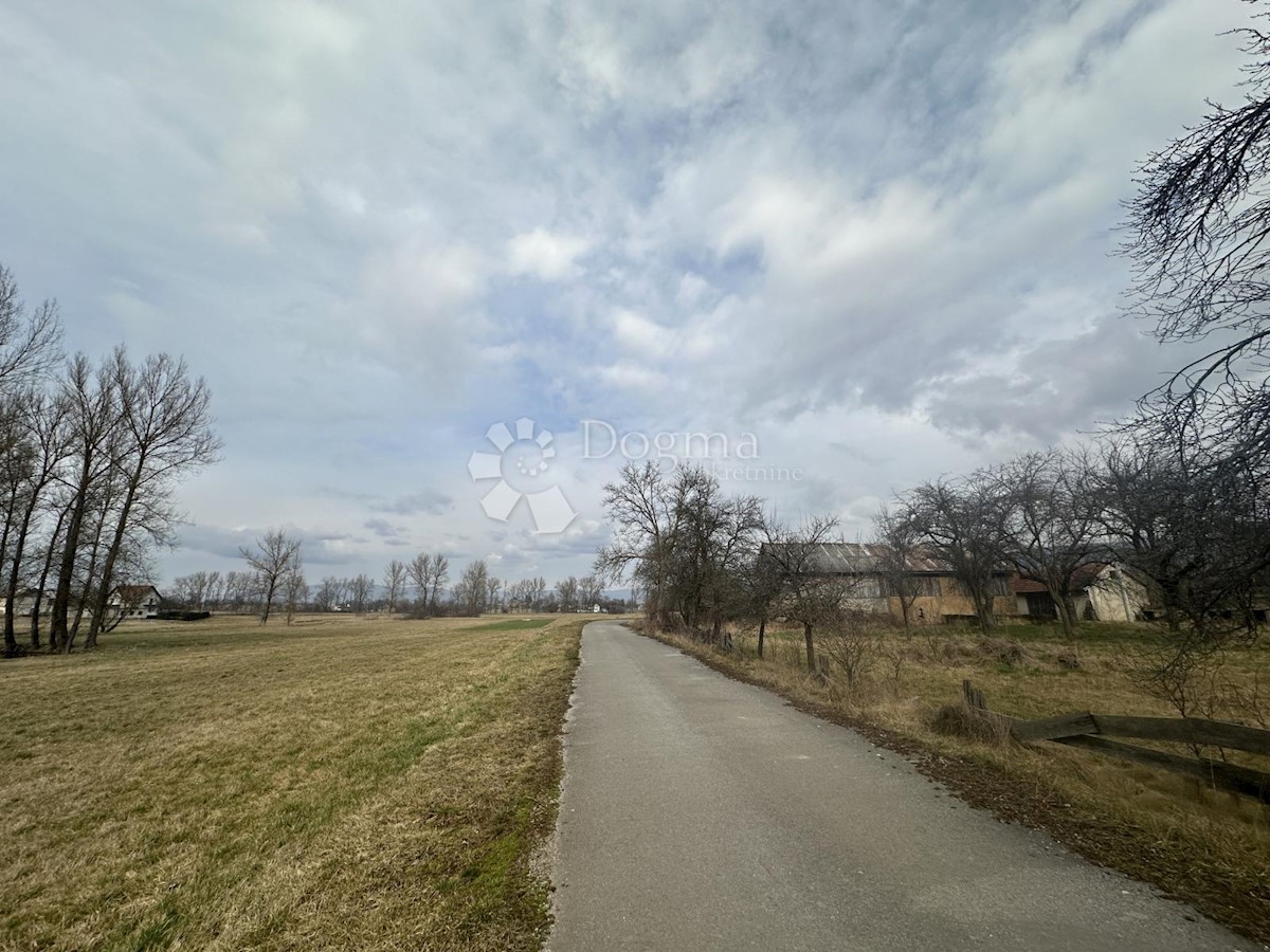 Casa In vendita - LIČKO-SENJSKA OTOČAC