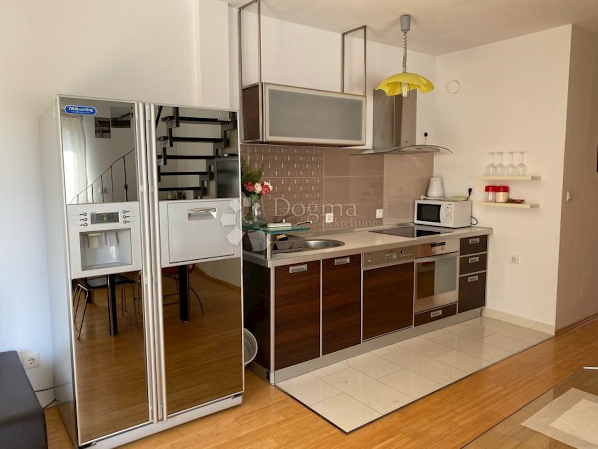 Apartment Zu verkaufen - SPLITSKO-DALMATINSKA STARI GRAD