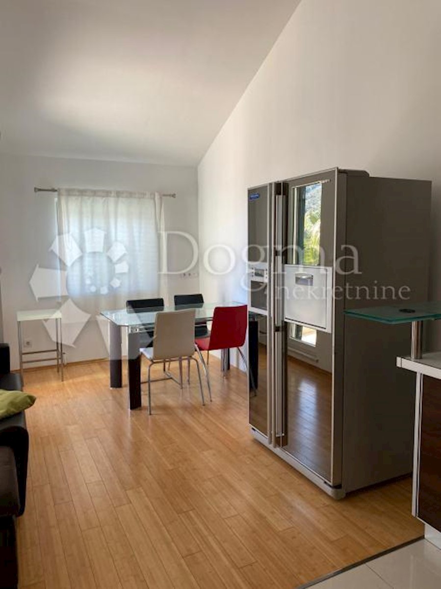 Flat For sale - SPLITSKO-DALMATINSKA STARI GRAD